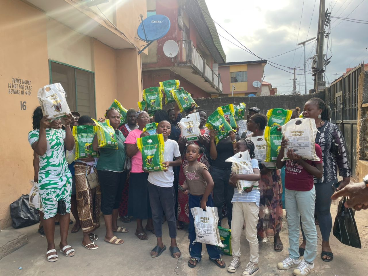 A51F200D-FEFE-4B8B-B590-E57FFC84B0AC